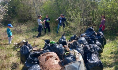 Veliki i mali heroji ponovno u akciji: U naselju Flengi prikupljeno 10 kubika otpada iz prirode