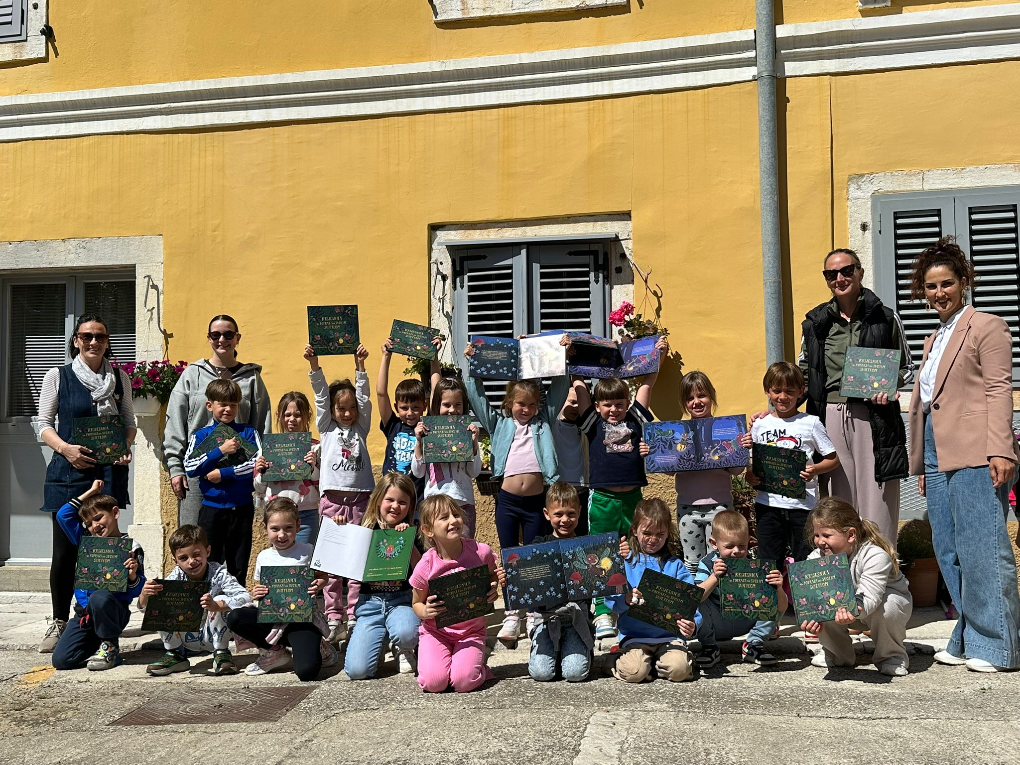 Predškolarci iz Dječjeg vrtića Tići Vrsar posjetili općinsku upravu povodom obilježavanja Dana planeta Zemlje